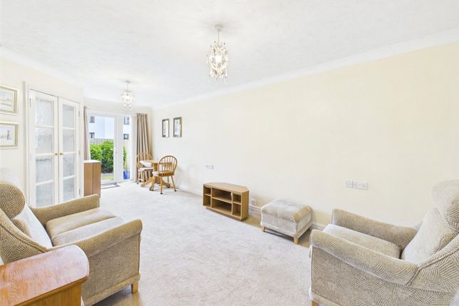 8, Pentyre Court, Bude photo 3