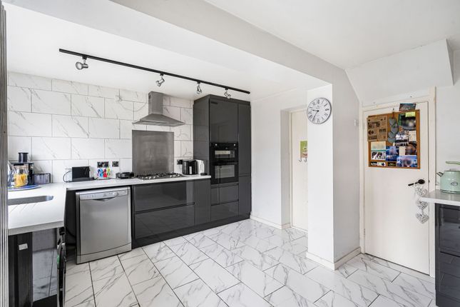 3 Ashdale Close, Huntingdon photo 3