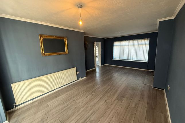 8, Park Avenue, Wolverhampton photo 5