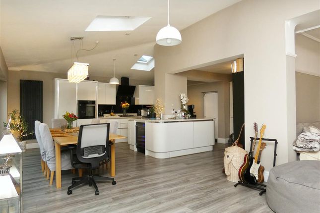 4, Longview Drive, Liverpool photo 2