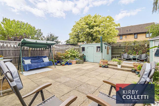 70, Jacksons Drive, Cheshunt photo 4