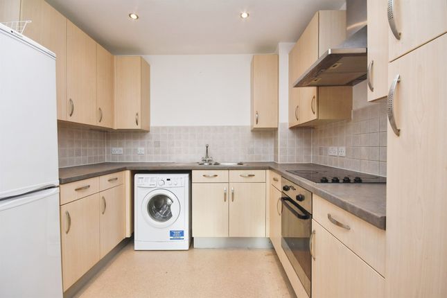 Flat 53, Wells Crescent, Viaduct Road, Chelmsford photo 2