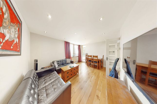 Flat to rent in Royal College Street, London