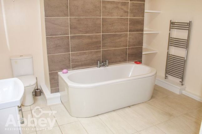155, Dulais Road, Neath photo 4