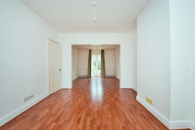 7, Tolworth Road, Surbiton photo 3