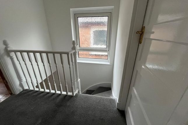 120, Flaxley Road, Birmingham photo 5