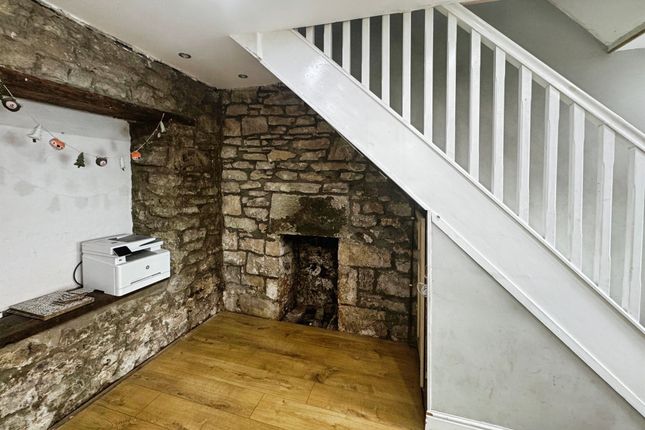 6, Elizabeth Row, Pontypool photo 2
