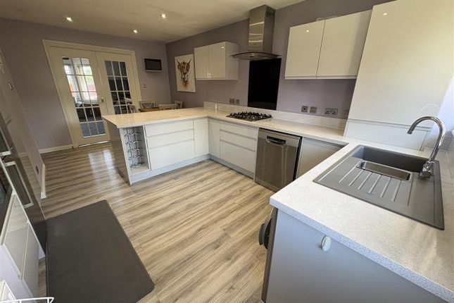 2, Taylor Place, Elgin photo 4