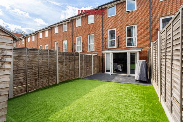 67, Burroughs Drive, Dartford photo 3