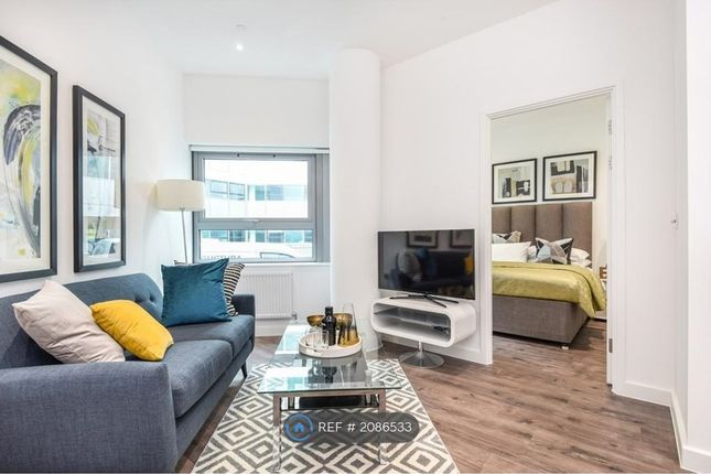 Flat to rent in Delta Point, Croydon