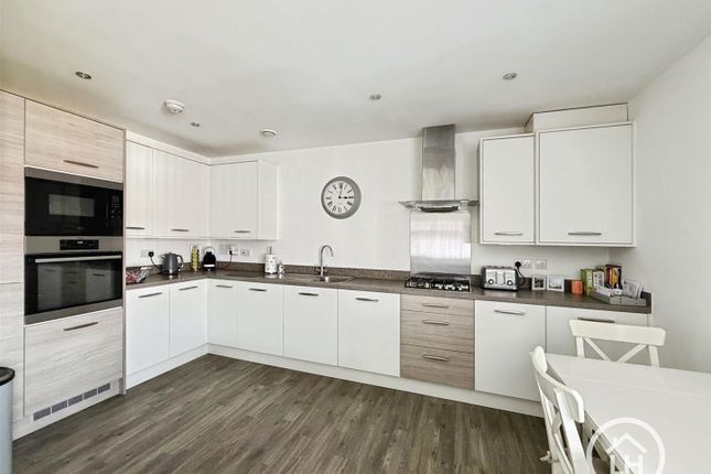 Flat 16, 48, Bramling Way, Gillingham photo 3