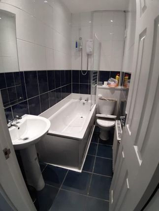 27 Martin Terrace, Leeds photo 4