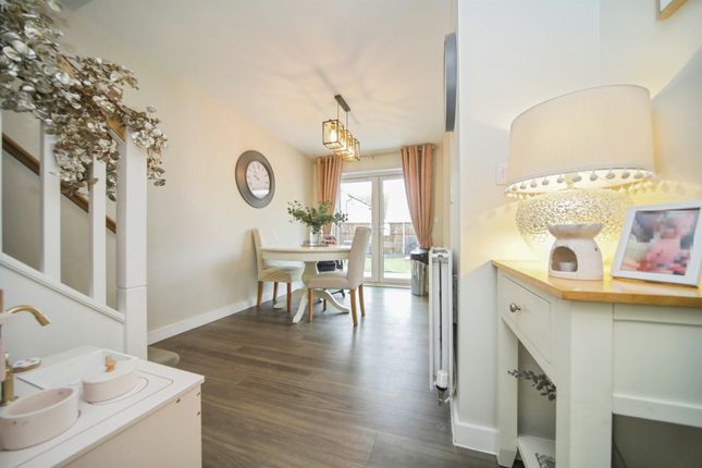 98, Egret Drive, STOWMARKET photo 2