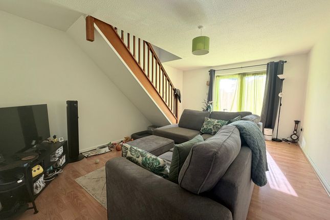 2 Forsythia Close, Gloucester photo 3