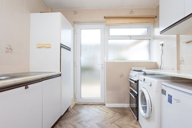24, Queen Berthas Avenue, Kent photo 4