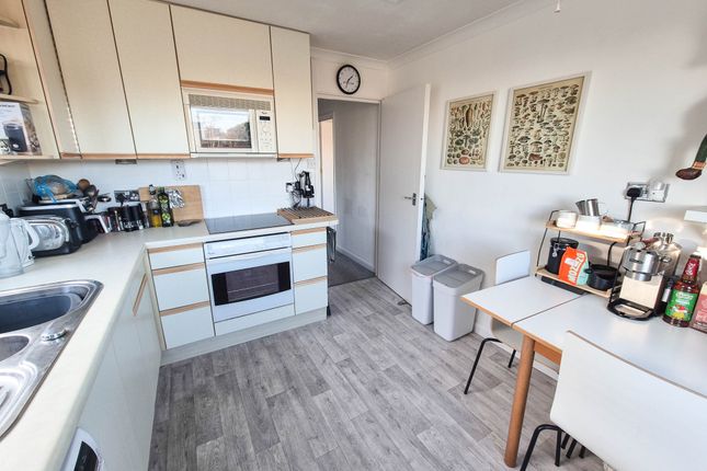 12 Regis Court, High Street, Bognor Regis photo 4