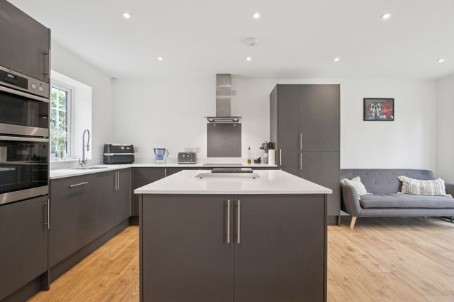 4 Broomfield Close, Welwyn, Hertfordshire photo 4