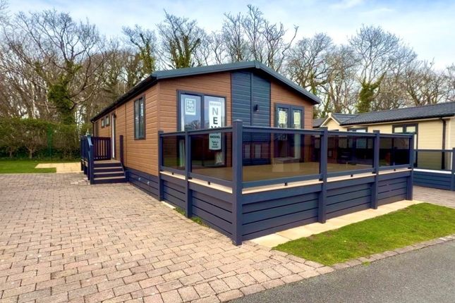 3-bed caravan on Plas Coch Country and Leisure Retreat, A4080 Llanedwen, Anglesey, £249,995