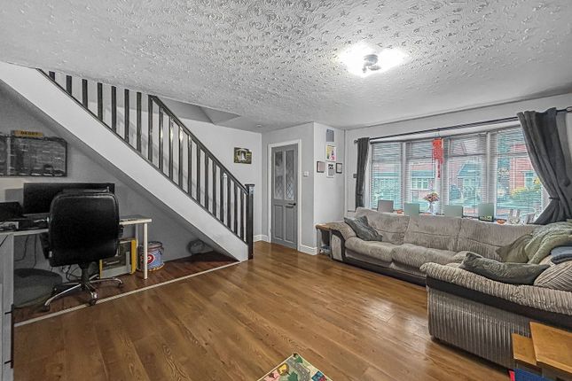 Helston Avenue, Stoke-on-Trent photo 4