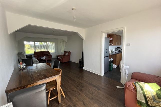 2-bed house on 16, SWANSEA, £1,400/mo