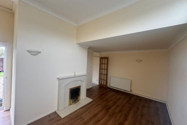 3, Kingfisher Court, Lowestoft photo 4