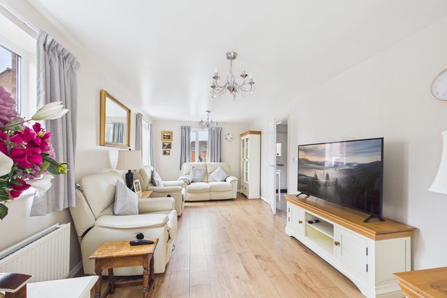 51 Kiln Avenue, Chinnor photo 4
