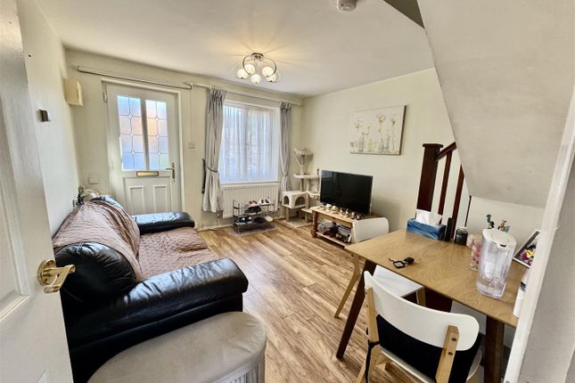 15, Acer Avenue, Hayes photo 3