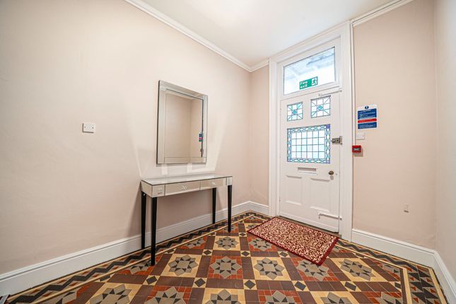 Flat 1 Victoria House, 3 Junction Road, Andover, Andover photo 3