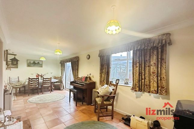 96, Repton Road, Hartshorne photo 3