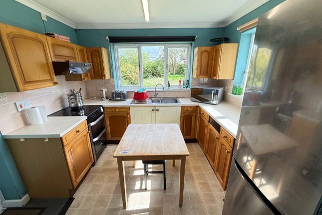 8 Pen Y Bryn, Ffosyffin, Aberaeron photo 4