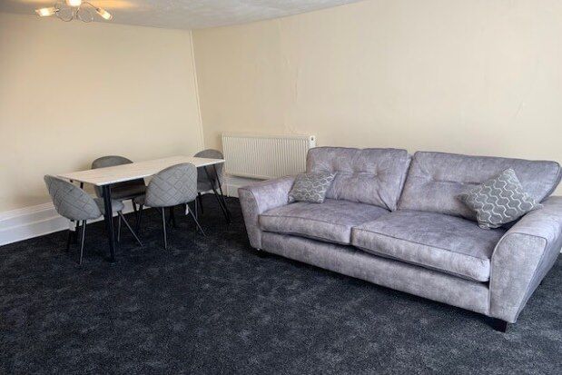Flat to rent in 25 Catharine Street, Liverpool