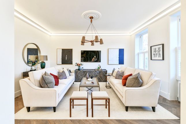 Flat for sale in Bramham Gardens, London