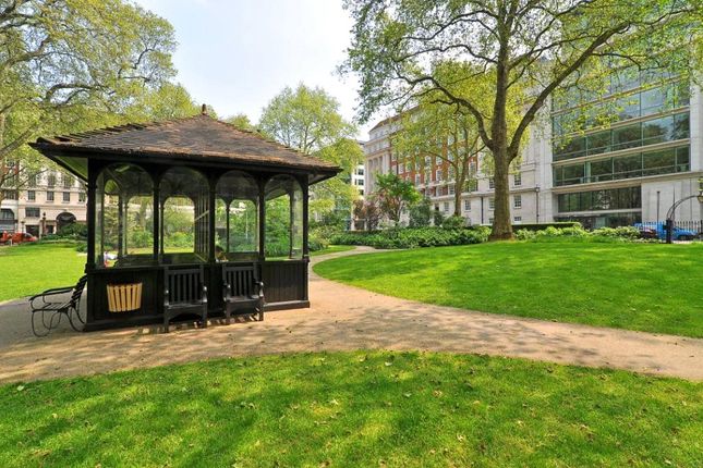 Flat for sale in Portman Square, London