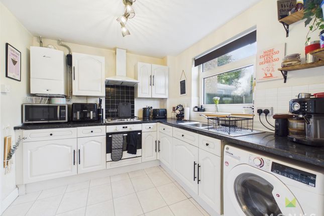 3, Derwent Avenue, Shrewsbury photo 4
