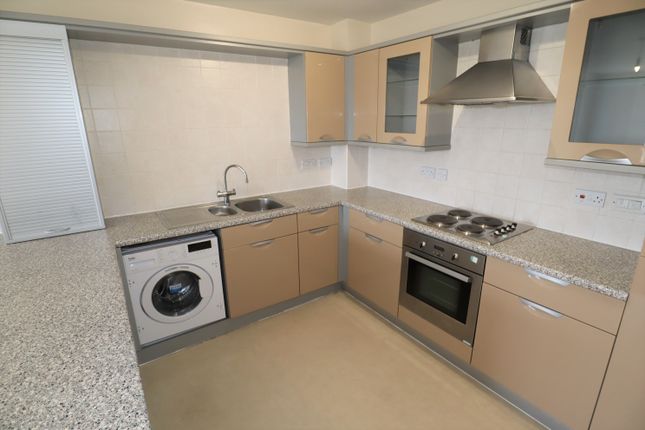 23, Riverside Drive, Lincoln photo 2