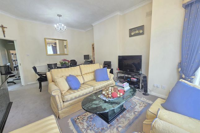 10A, Kenton Avenue, Harrow photo 4