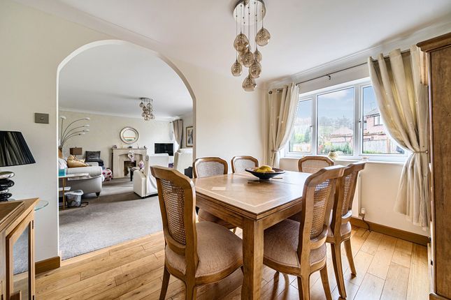 12 Bryony Way, Waterlooville photo 3