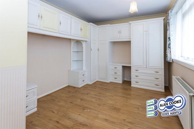 57, Raynel Drive, Leeds photo 4