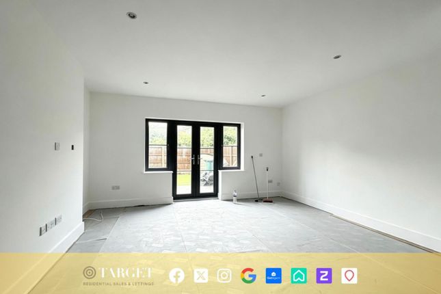 6, De Burgh Close, Broxbourne photo 5
