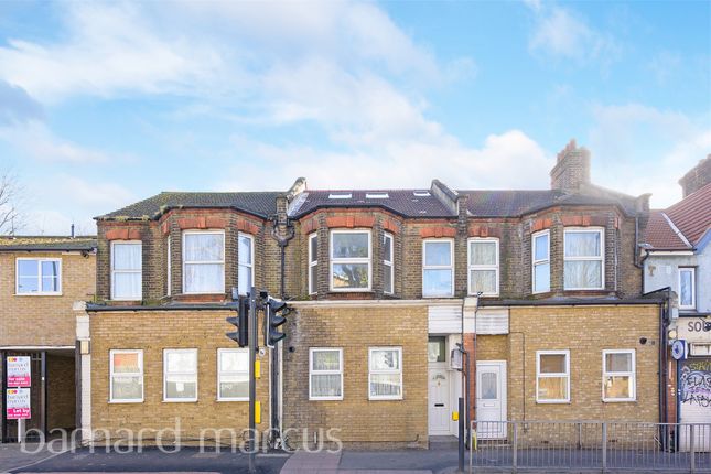 Flat for sale in Croham Road, South Croydon