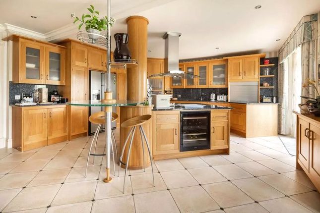 Flat 12 Chateau Royale,, La Rue Vardon, Jersey photo 4