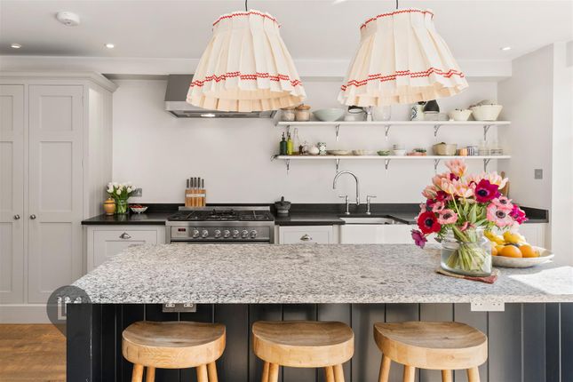 42, Camborne Road, London photo 4