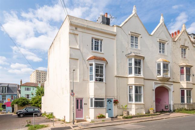 5A College Place Front Shot-1.Jpg