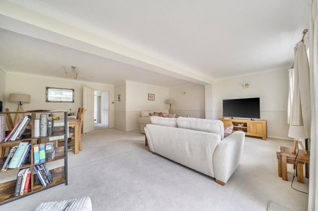 11, Cherrydale Road, Camberley photo 4