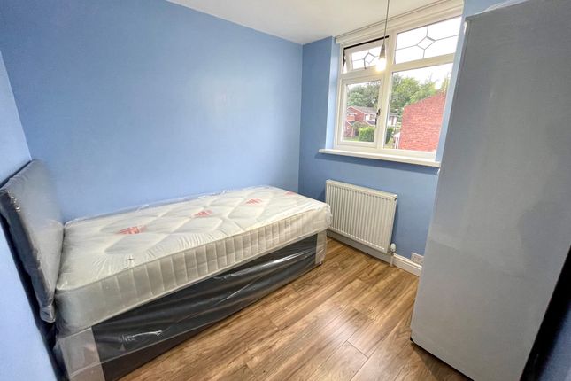 Room 5, Coventry photo 2