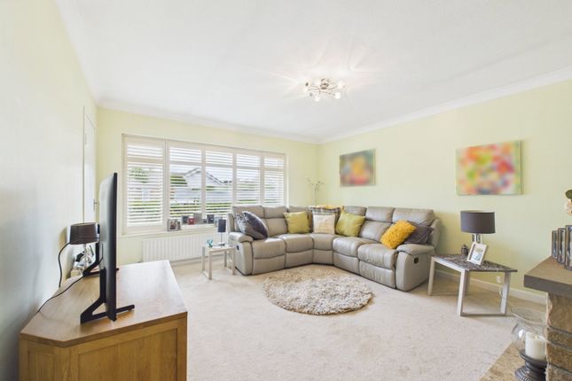23, Garden Close, Littlehampton photo 2