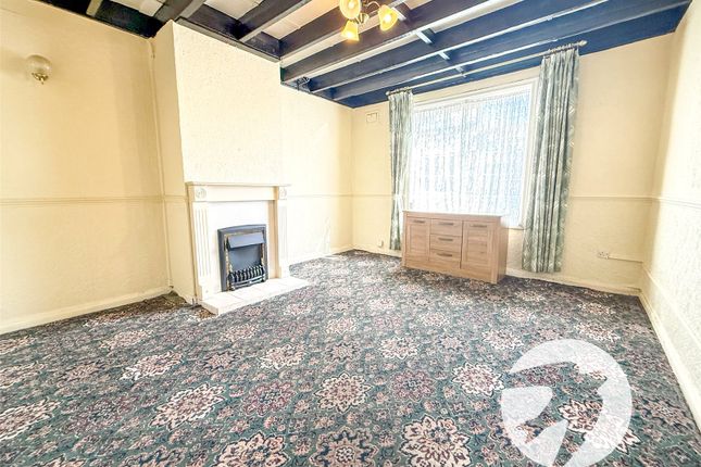 12, Penford Gardens, London photo 2