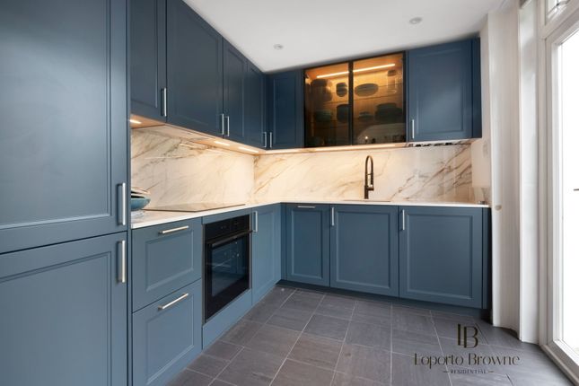 25,2, Priory Road, London photo 3