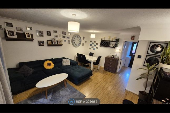 Comfrey Close, Farnborough photo 2