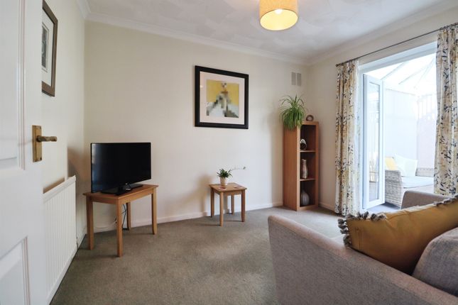 11, Clos Tawe, Barry photo 4